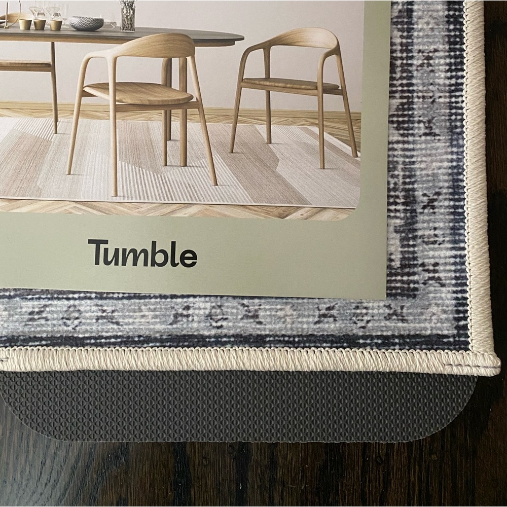 Tumble rug sample of pad included.
Amara design / Ash/Natural color
25x25cm